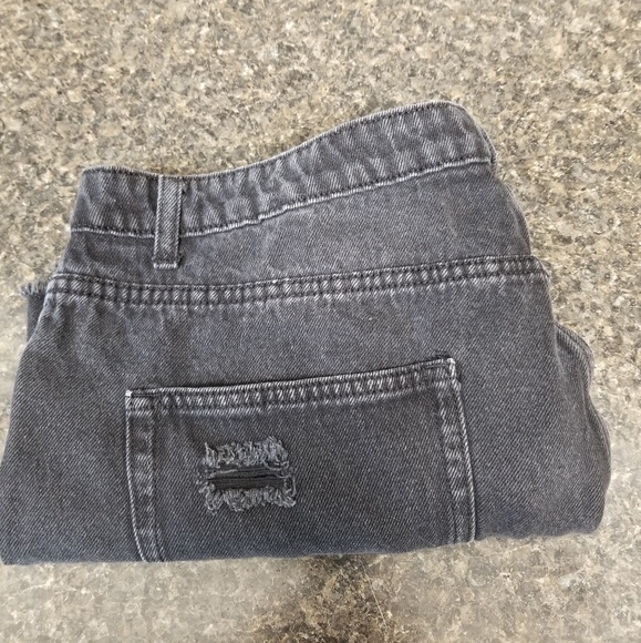 High Rise Shorts - Picture 3 of 4